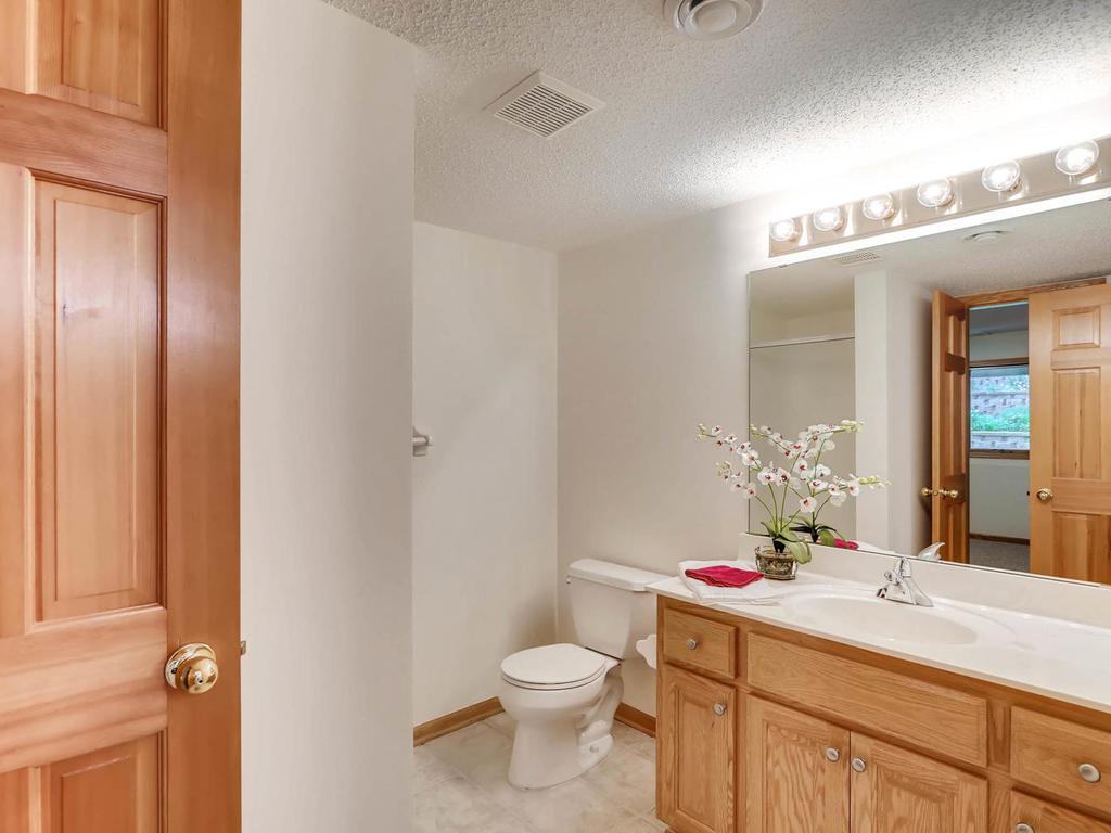 9231 Cold Stream Lane Eden Prairie, MN 55347 - Photo 19 of 20 Gallery Image 19
