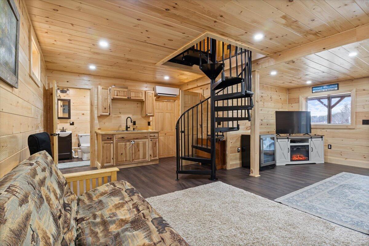 28 Richard Road Acton, ME 04001 - Photo 21 of 38 20-Family Room IV