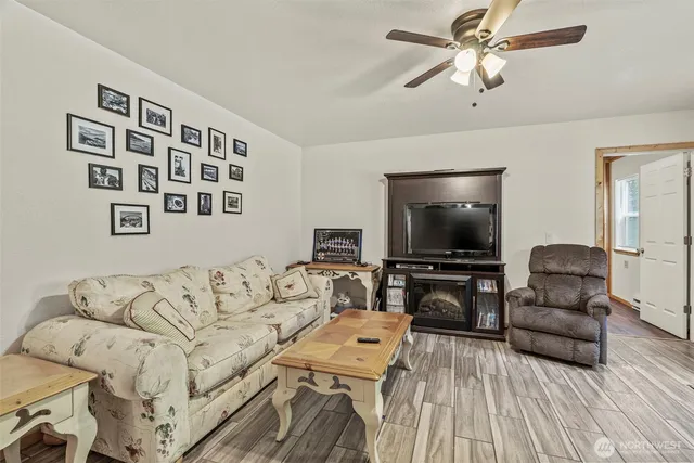 $825,000 | 115 Hazel Drive, Chehalis, WA 98532