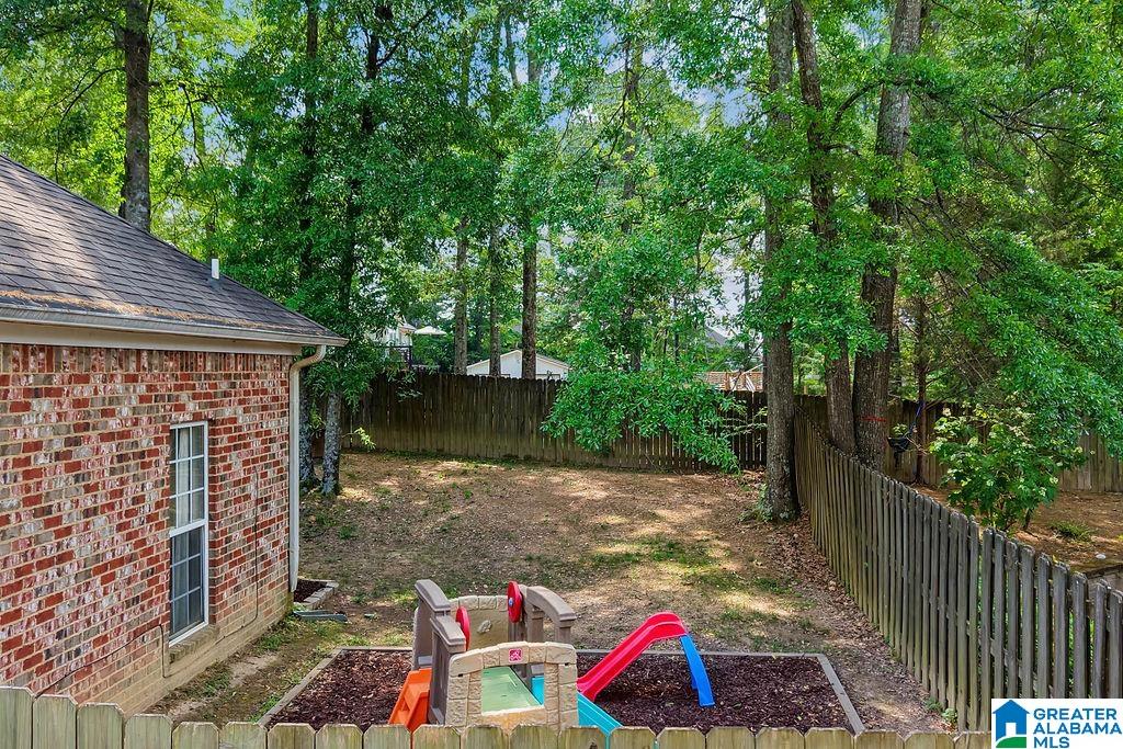 303 Meadow Circle Alabaster, AL 35114 - Photo 7 of 31