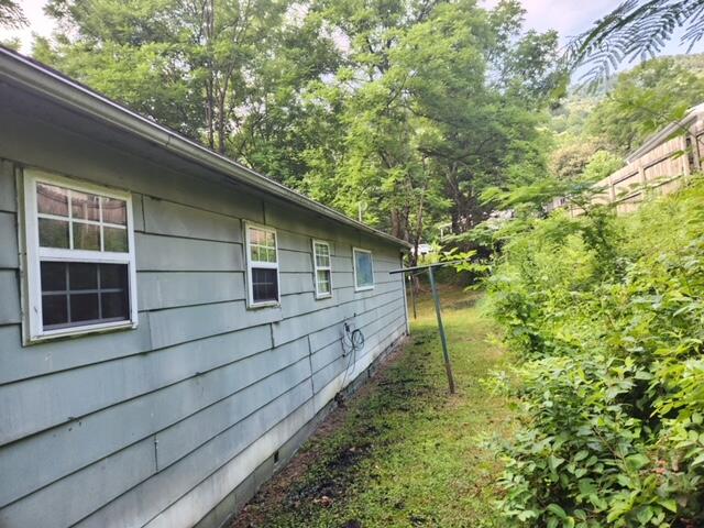 224 Seiber Road Closplint, KY 40927 - Photo 3 of 12 20240704_080726