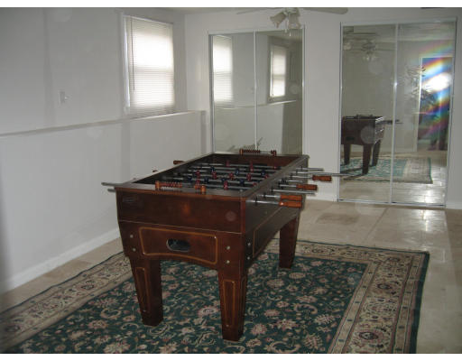 8 Hills Road Middleton, MA 01949 - Photo 9 of 18 Gallery Image 9
