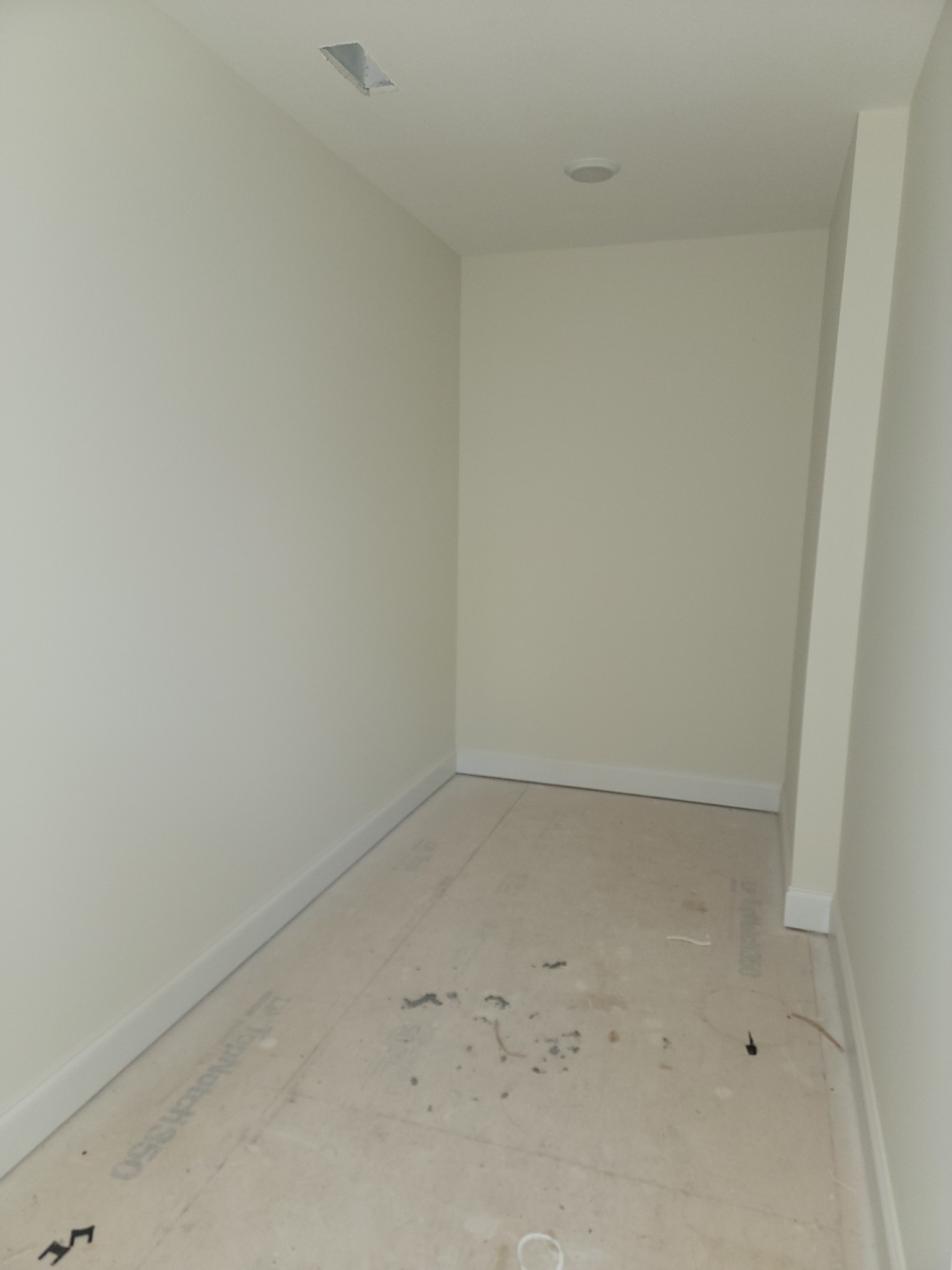 2285 Mockingbird Hill Road Palmyra, TN 37142 - Photo 10 of 19 a view of a room