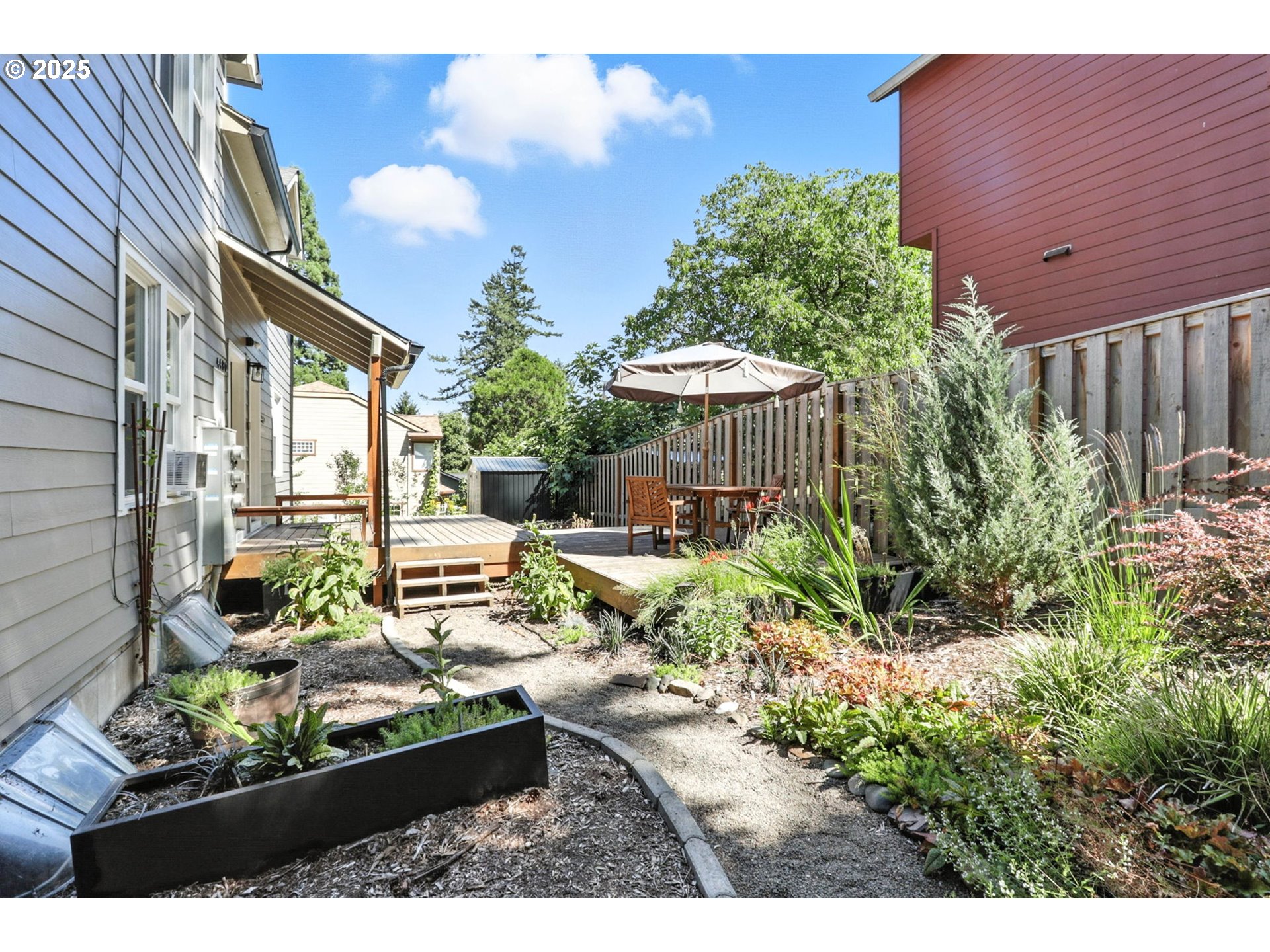4480 Southwest Pasadena Street Portland, OR 97219 - Photo 3 of 41 Gallery Image 3