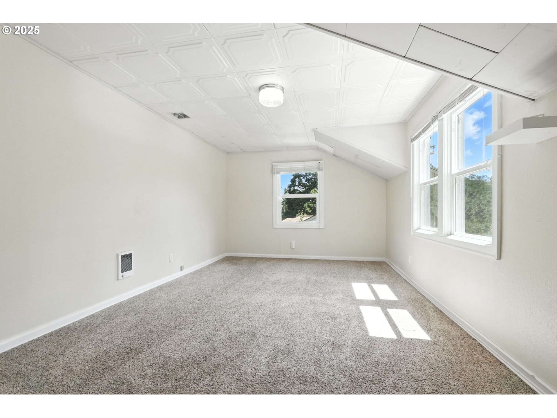 4480 Southwest Pasadena Street Portland, OR 97219 - Photo 32 of 41 Gallery Image 32