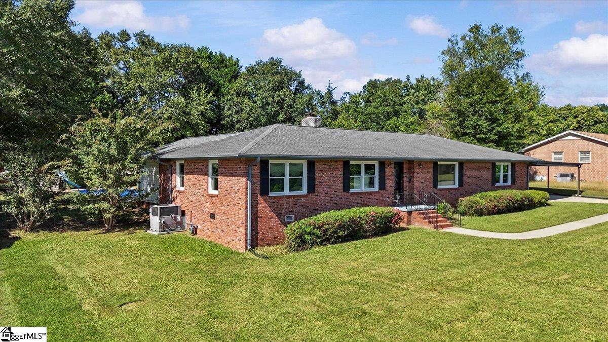 104 Pine Tree Lane Anderson, SC 29625 - Photo 5 of 46