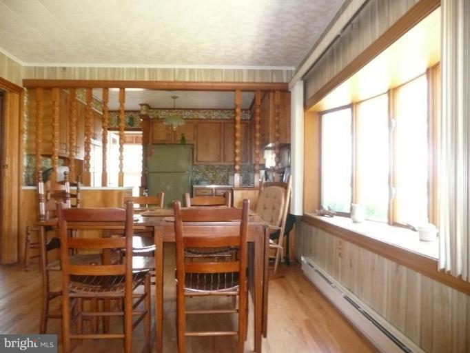 6044 Corners Wharf Road Cambridge, MD 21613 - Photo 8 of 29 Kitchen/Dining Room