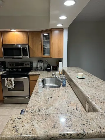 $2,000 | 1400 South Ocean Drive, Unit 805, Hollywood, FL 33019