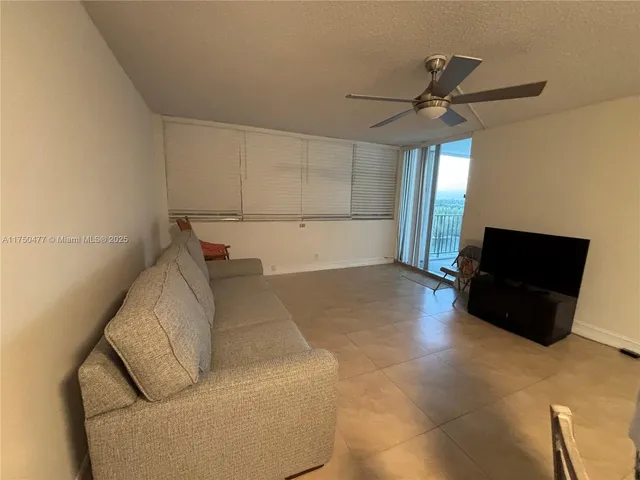 $2,000 | 1400 South Ocean Drive, Unit 805, Hollywood, FL 33019
