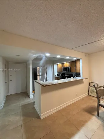 $2,000 | 1400 South Ocean Drive, Unit 805, Hollywood, FL 33019