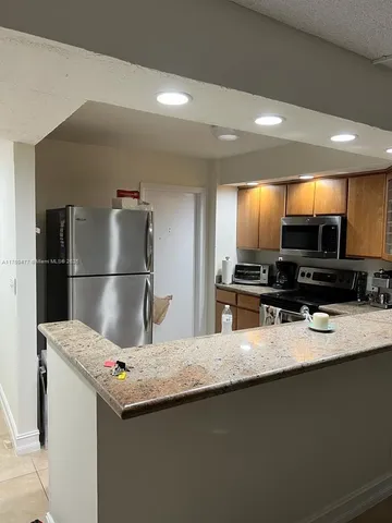 $2,000 | 1400 South Ocean Drive, Unit 805, Hollywood, FL 33019