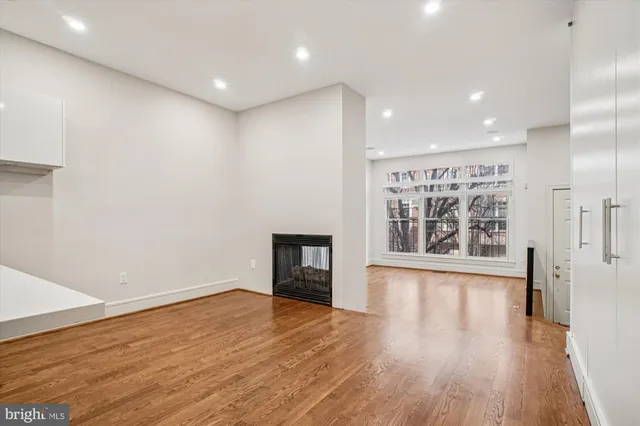 $5,499 | 1528 North Colonial Court, Arlington, VA 22209