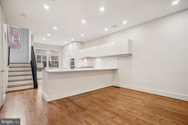 $5,499 | 1528 North Colonial Court, Arlington, VA 22209