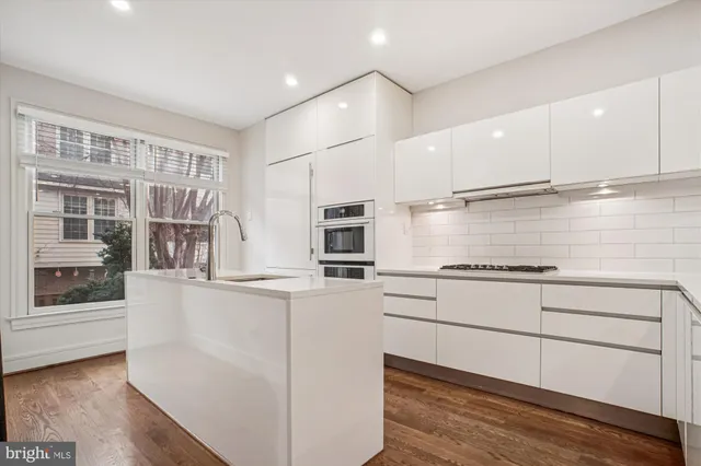 $5,499 | 1528 North Colonial Court, Arlington, VA 22209