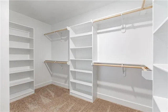 $550,000 | 7360 Northwest Clore Drive, Parkville, MO 64152