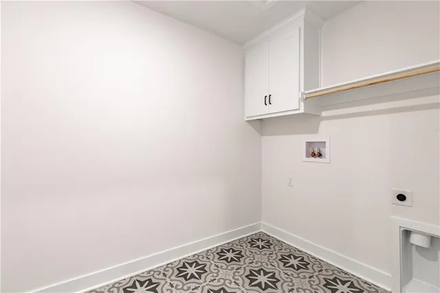 $550,000 | 7360 Northwest Clore Drive, Parkville, MO 64152