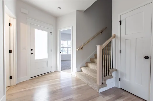 $550,000 | 7360 Northwest Clore Drive, Parkville, MO 64152