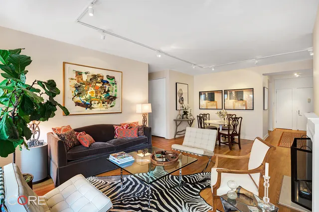 $2,300,000 | 40 West 55th Street, Unit 5B | Midtown Central
