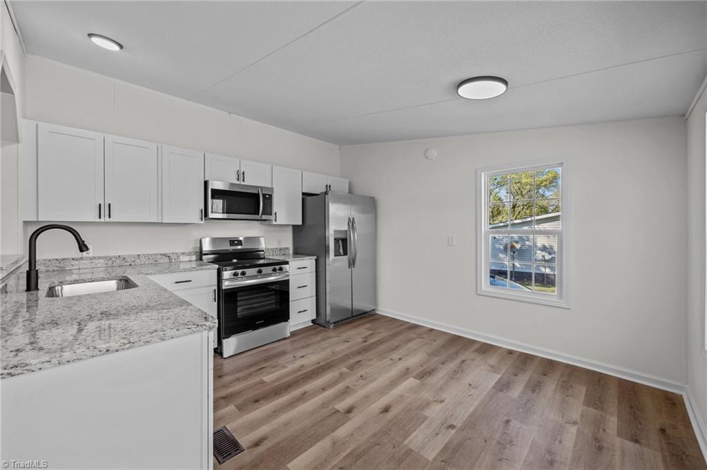 1207 Thayer Road Trinity, NC 27370 - Photo 4 of 36