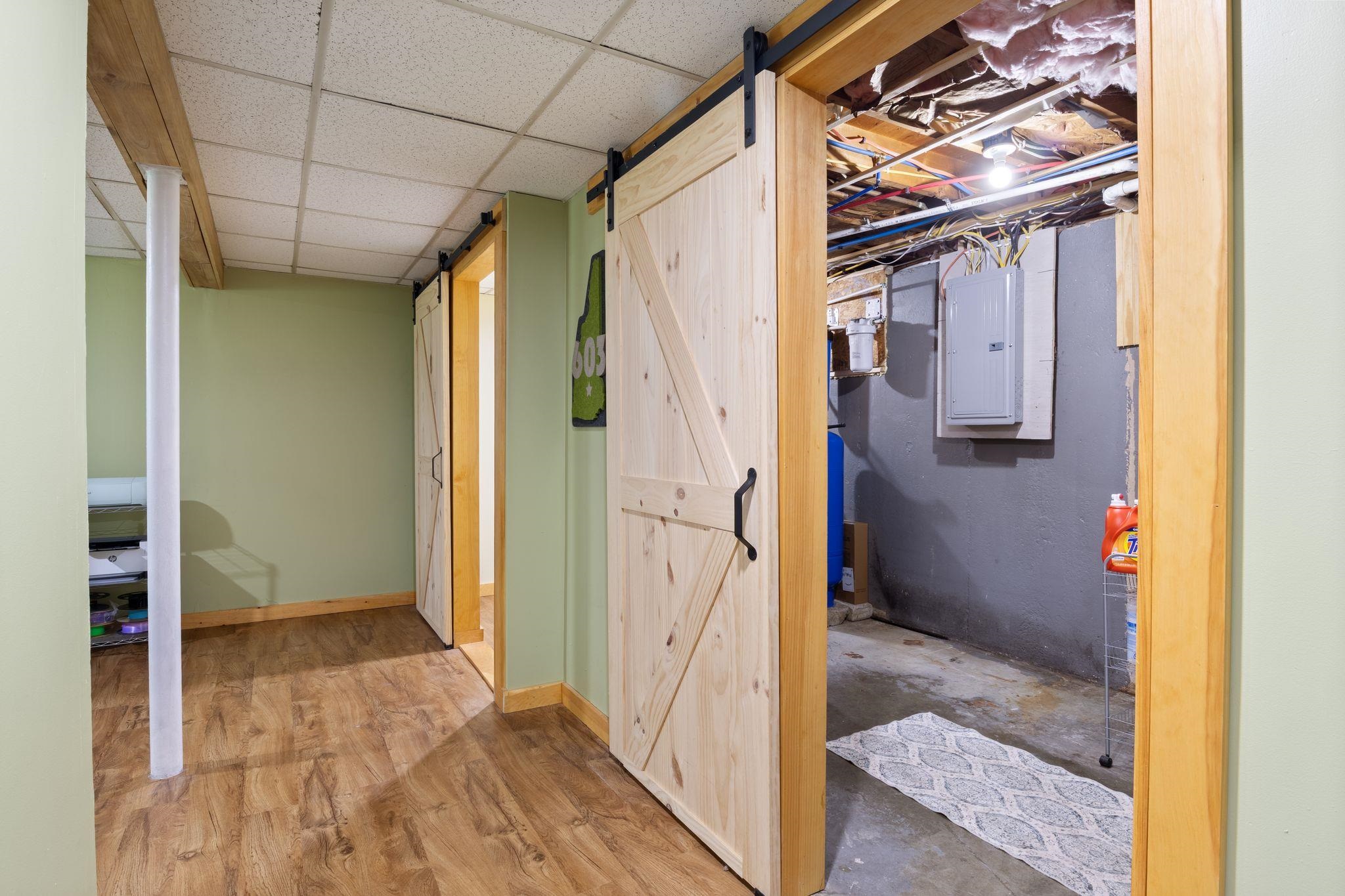 8 Diana Road Derry, NH 03038 - Photo 23 of 48