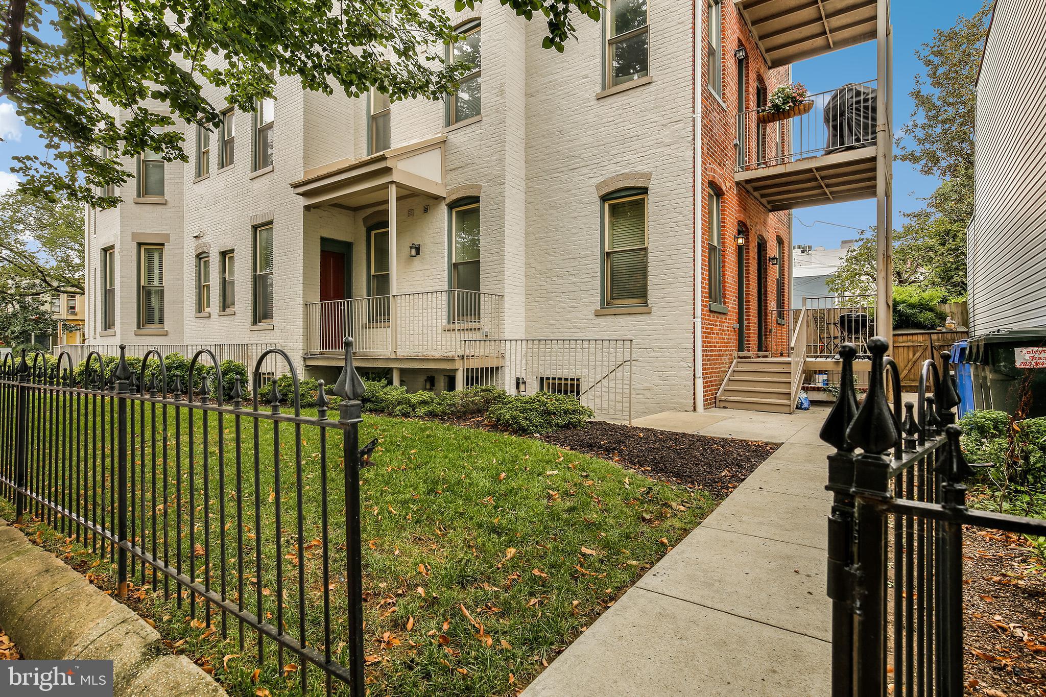 424 East Capitol Street Northeast, Unit 3 Washington, DC 20003 - Photo 2 of 27