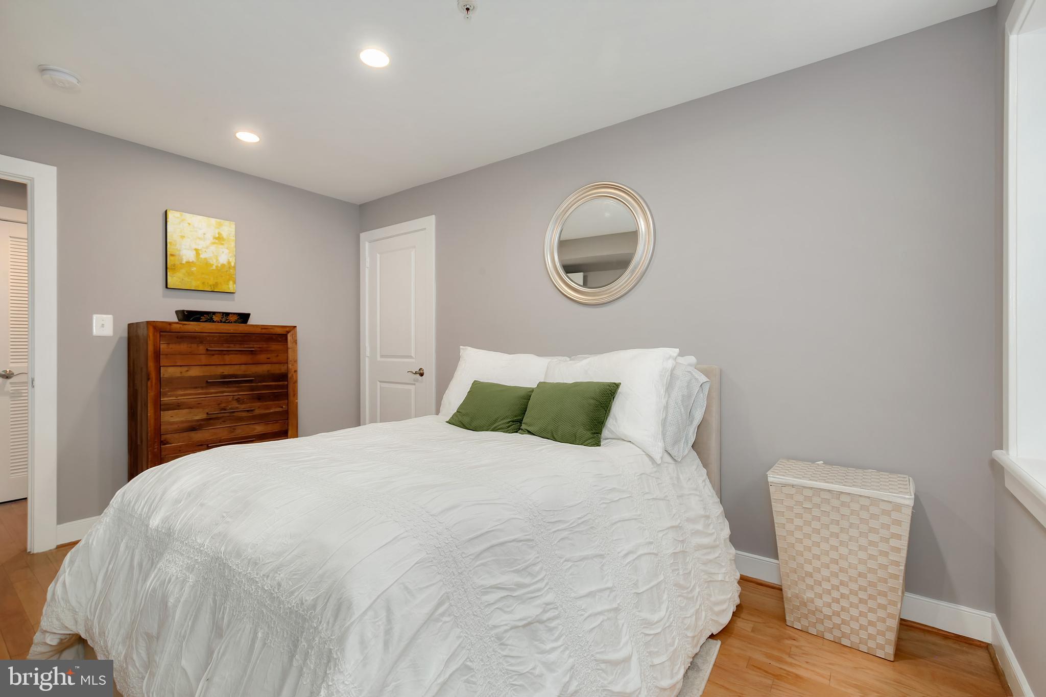 424 East Capitol Street Northeast, Unit 3 Washington, DC 20003 - Photo 19 of 27