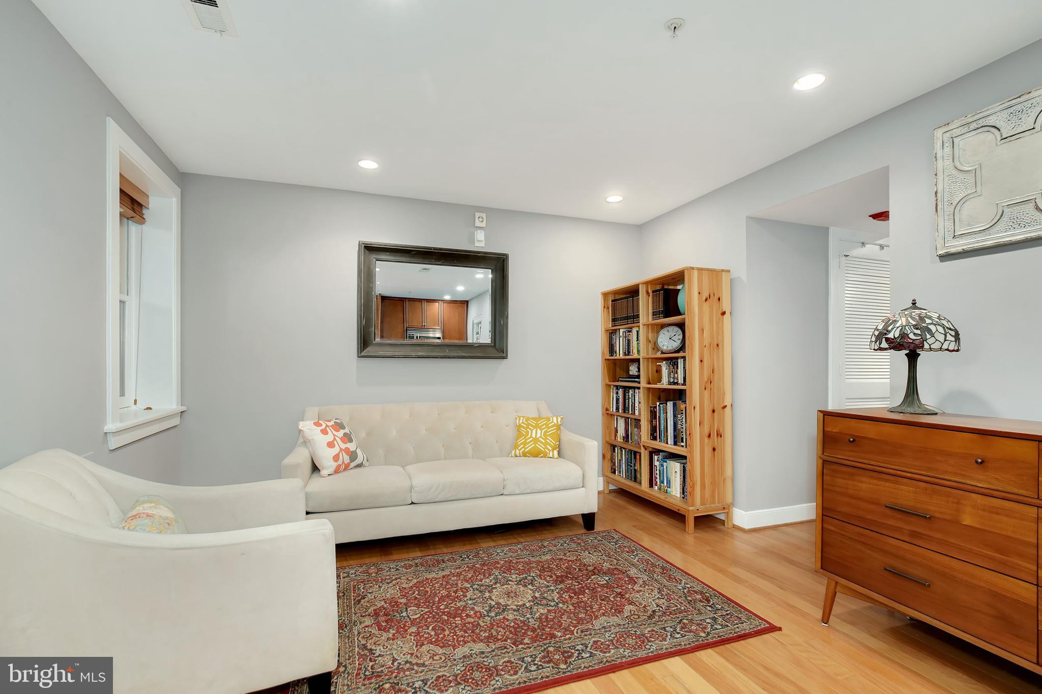 424 East Capitol Street Northeast, Unit 3 Washington, DC 20003 - Photo 4 of 27