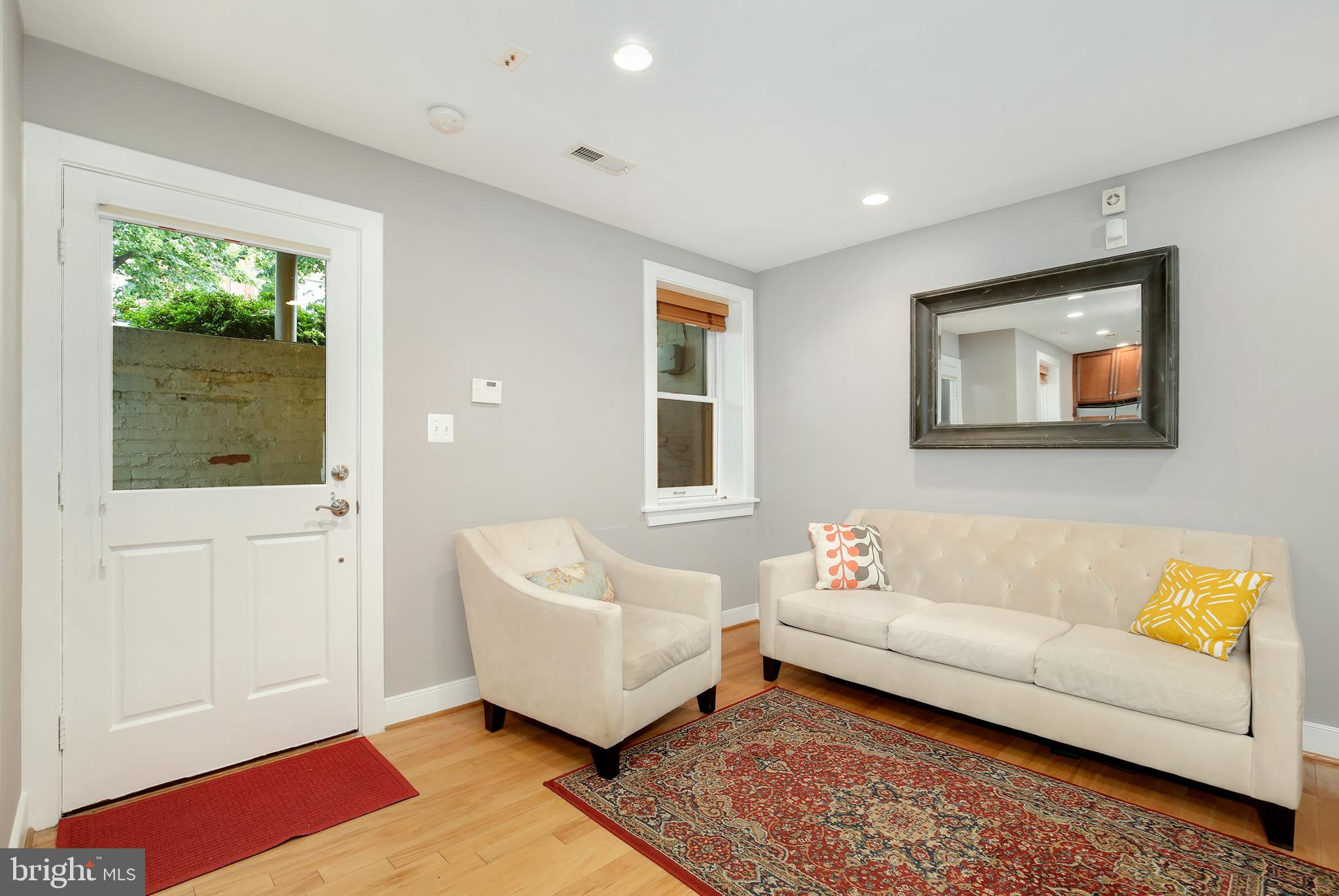 424 East Capitol Street Northeast, Unit 3 Washington, DC 20003 - Photo 5 of 27