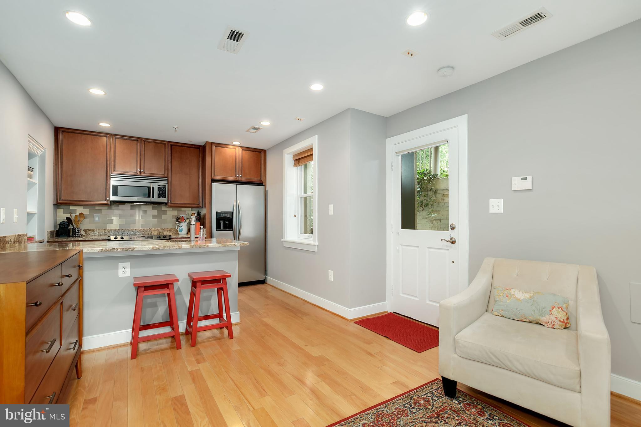 424 East Capitol Street Northeast, Unit 3 Washington, DC 20003 - Photo 9 of 27