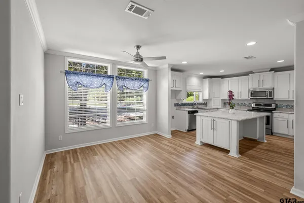 $525,000 | 905 County Road 4914, Ben Wheeler, TX 75754