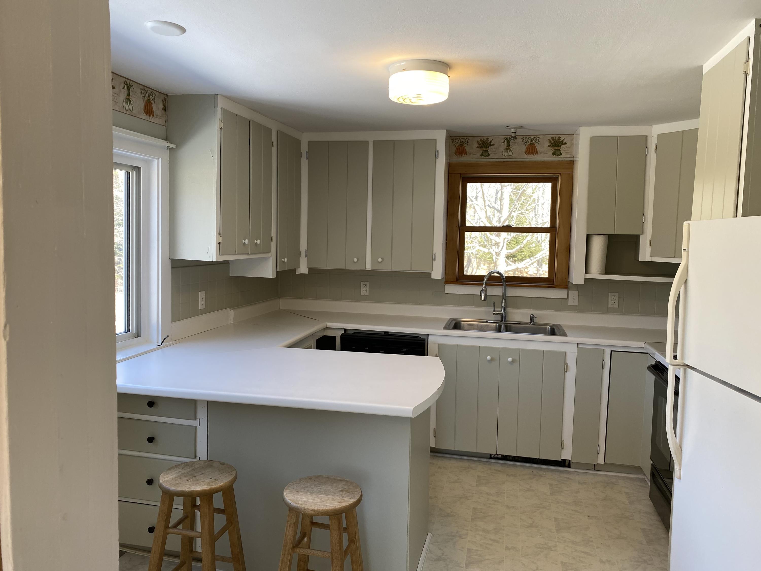 1326 Main Road Islesboro, ME 04848 - Photo 19 of 35 Kitchen