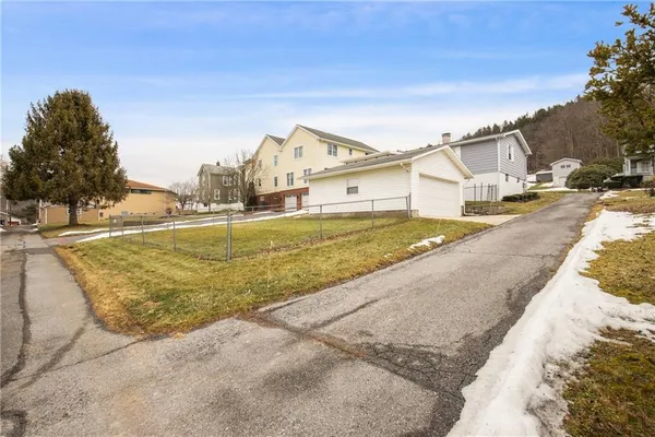 $130,000 | 365 Sugar Street, Unit 112, Hooversville, PA 15936