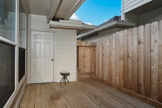 a view of front door and porch