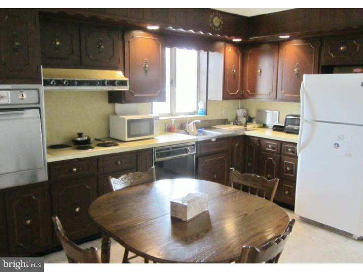 319 Snyder Road Reading, PA 19605 - Photo 8 of 17 Gallery Image 8