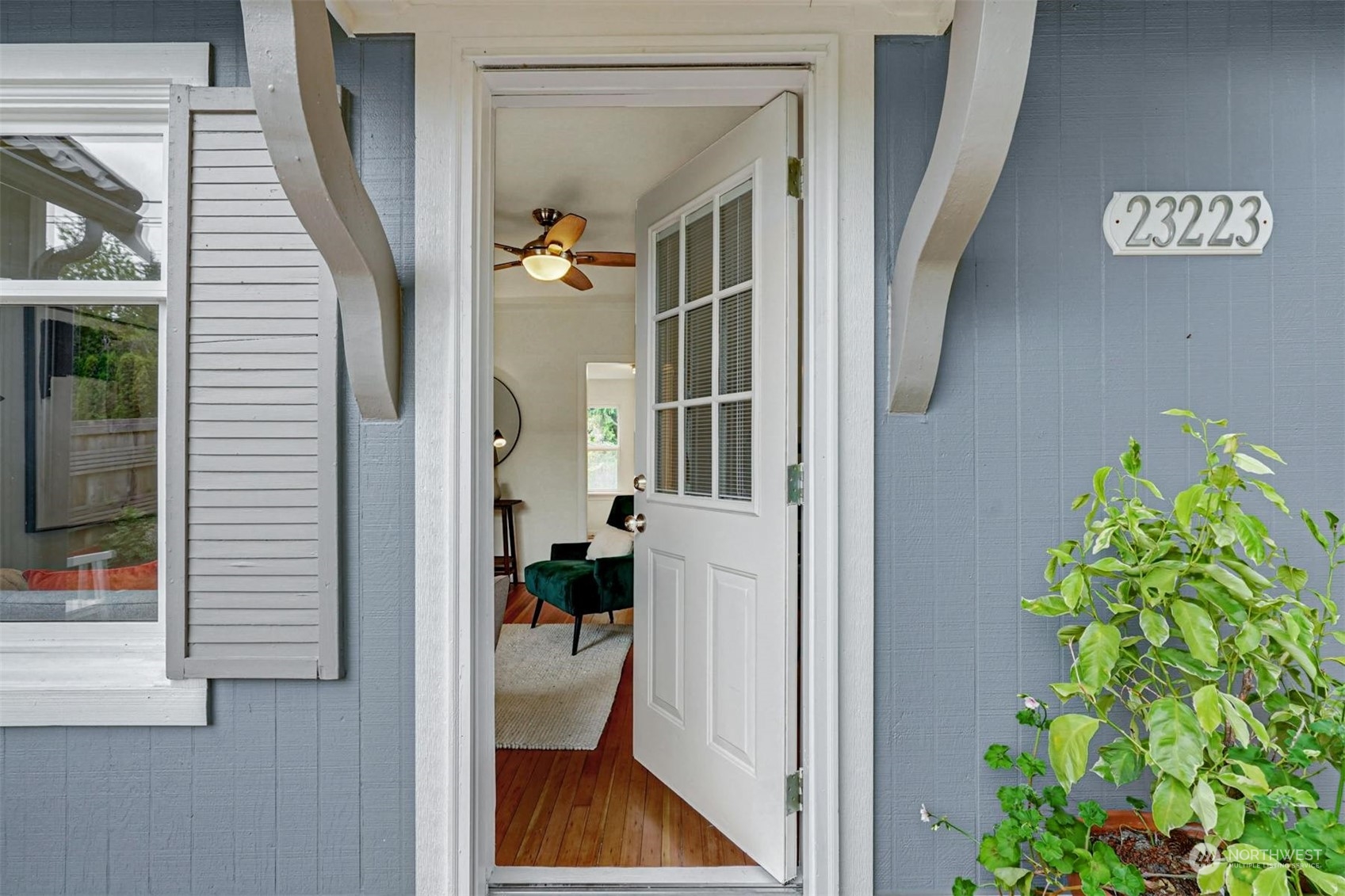 23223 Brier Road Brier, WA 98036 - Photo 3 of 30 a view of entryway and hall