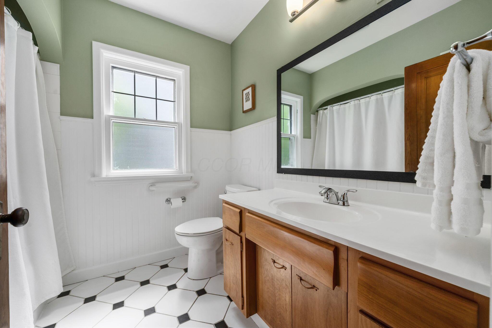 780 Vernon Road Columbus, OH 43209 - Photo 29 of 58 first floor bathroom