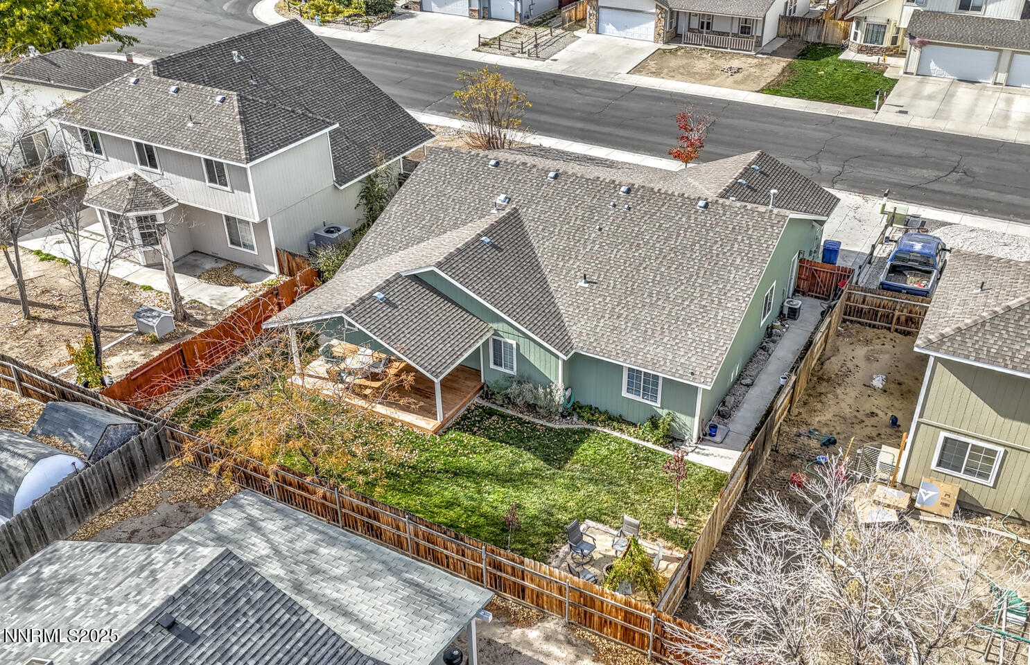 738 Noel Lane Fallon, NV 89406 - Photo 29 of 31 front view of a house with a yard