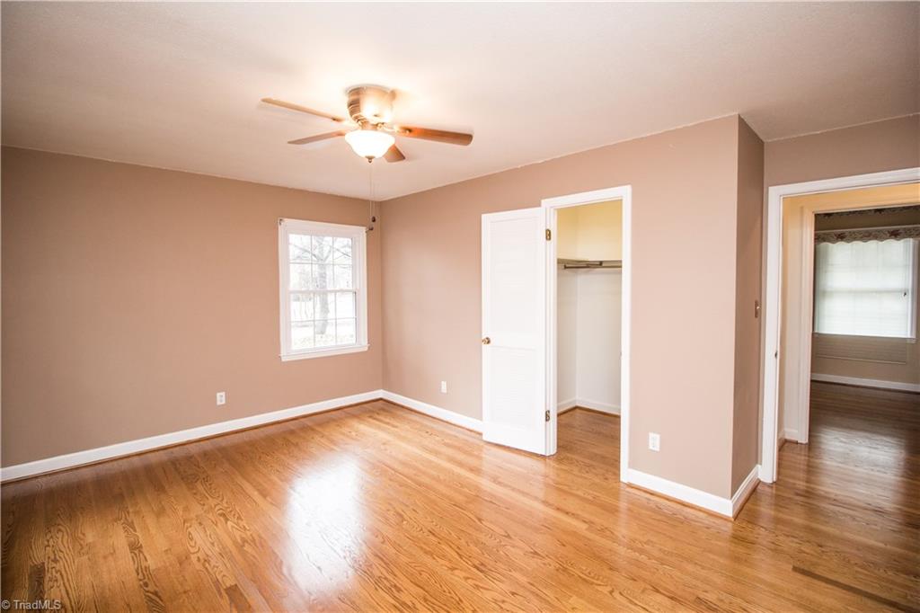 901 Oakview Road High Point, NC 27265 - Photo 18 of 27