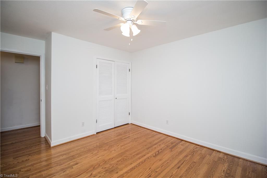 901 Oakview Road High Point, NC 27265 - Photo 22 of 27