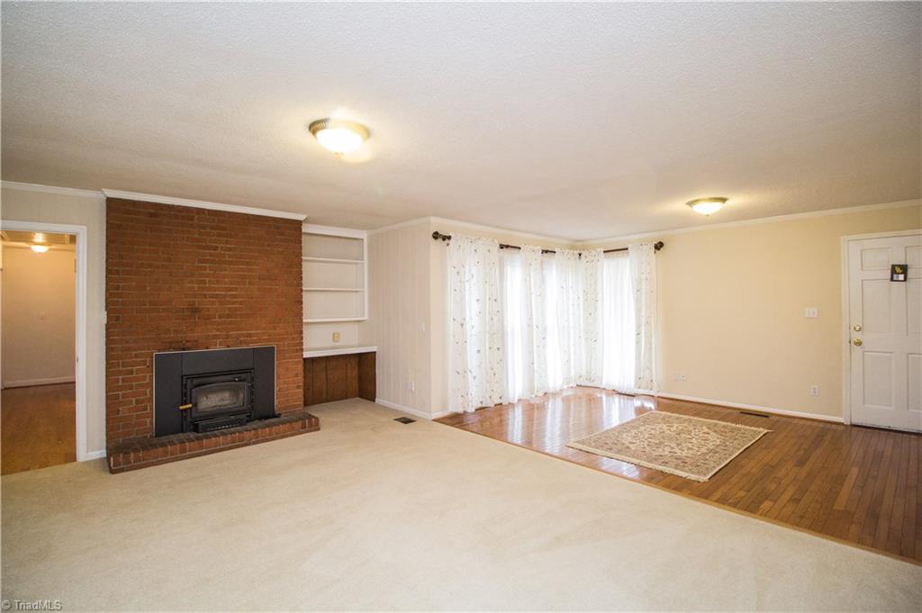 901 Oakview Road High Point, NC 27265 - Photo 5 of 27