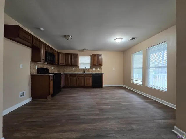 $1,600 | 8914 Hooper Road, Baton Rouge, LA 70818