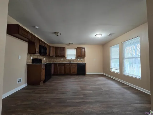 $1,600 | 8914 Hooper Road, Baton Rouge, LA 70818