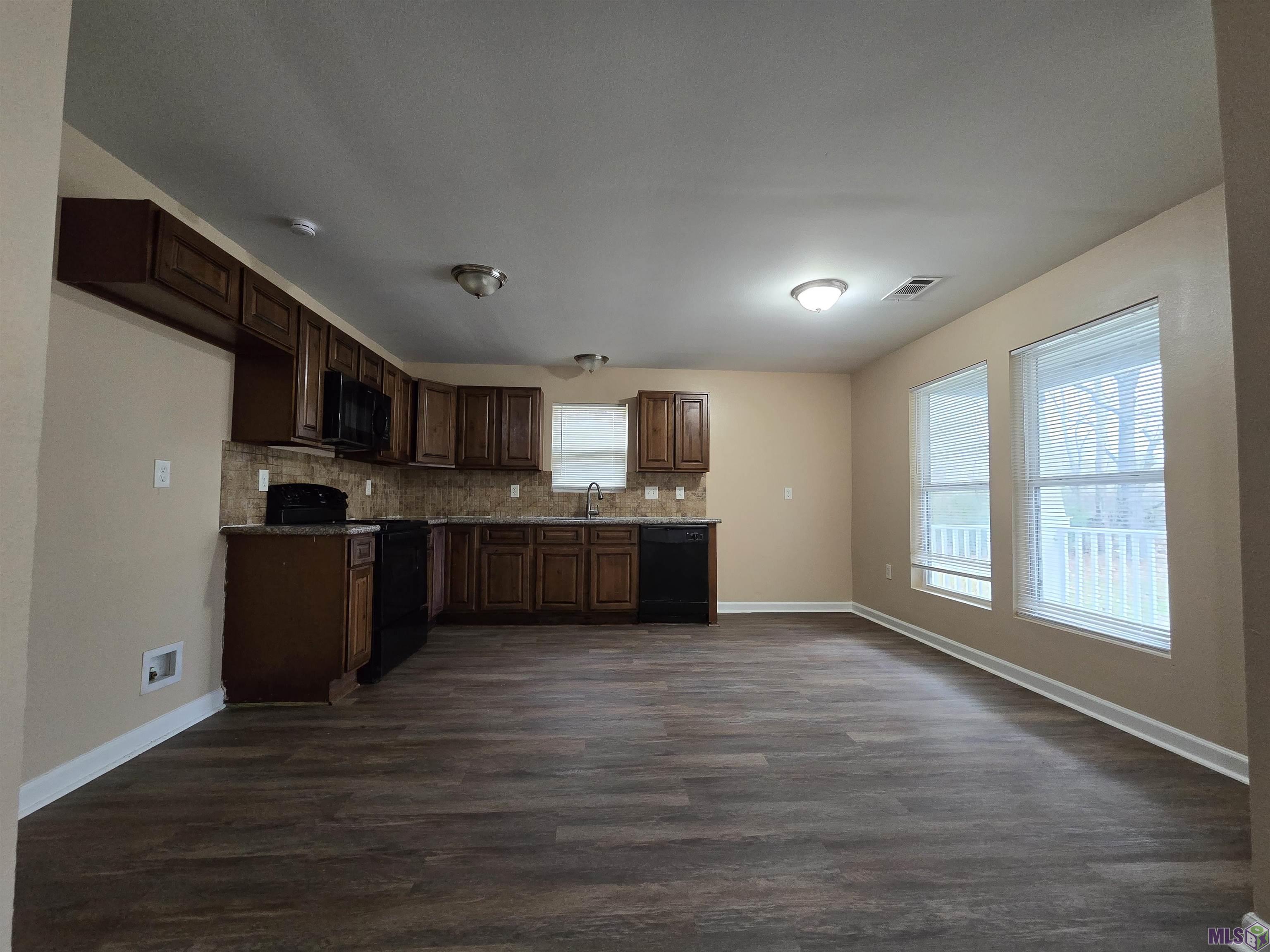 8914 Hooper Road Baton Rouge, LA 70818 - Photo 4 of 21