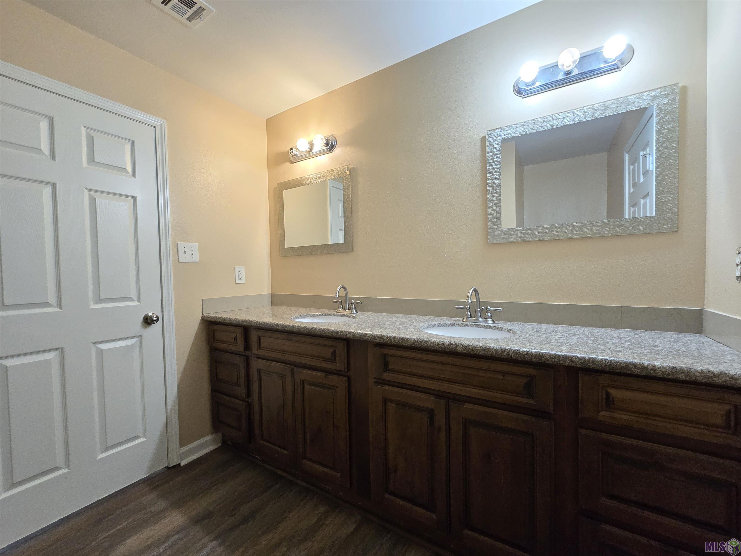 8914 Hooper Road Baton Rouge, LA 70818 - Photo 8 of 21