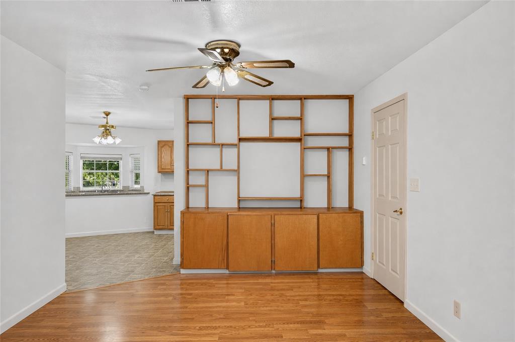 1612 Whitemound Road Sherman, TX 75090 - Photo 13 of 28 Built - In (Virtually Removed Items)