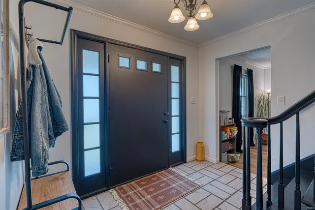 $430,000 | 5633 Byerson Drive, Newburgh, IN 47630