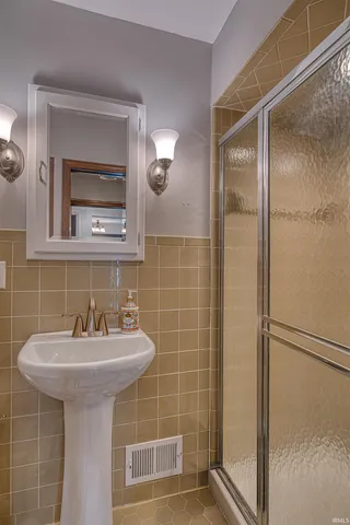 $430,000 | 5633 Byerson Drive, Newburgh, IN 47630