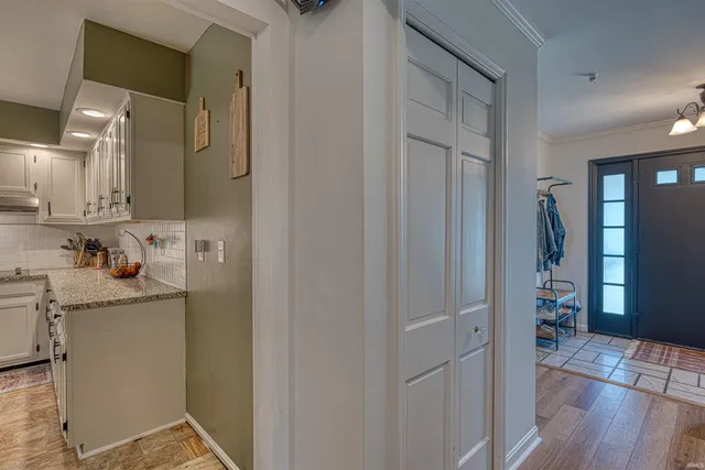 $430,000 | 5633 Byerson Drive, Newburgh, IN 47630