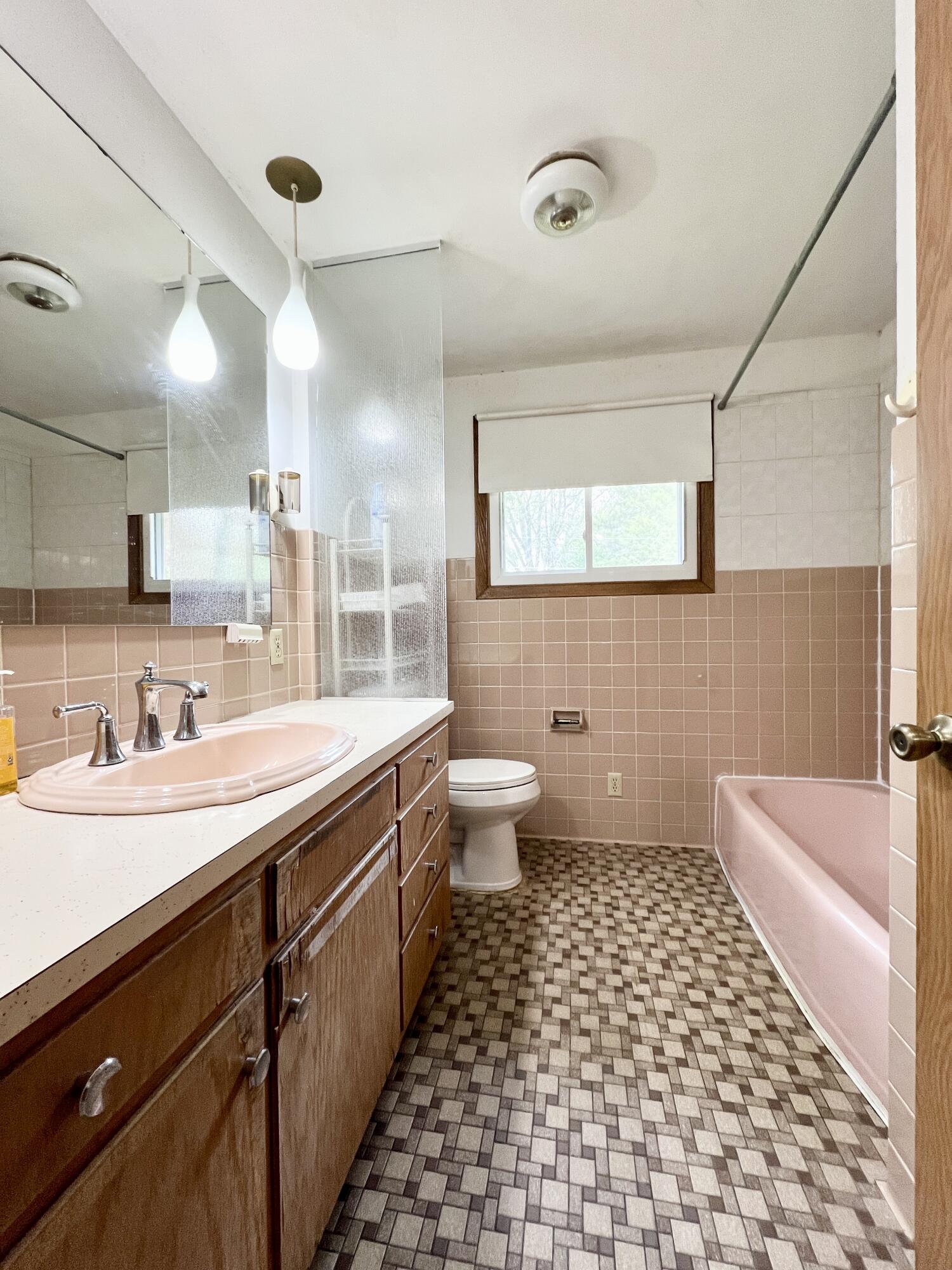 3205 North 10th Street Sheboygan, WI 53083 - Photo 31 of 51 17BE6C3E-E819-4AB8-A41C-64AB24373AFE_1_2