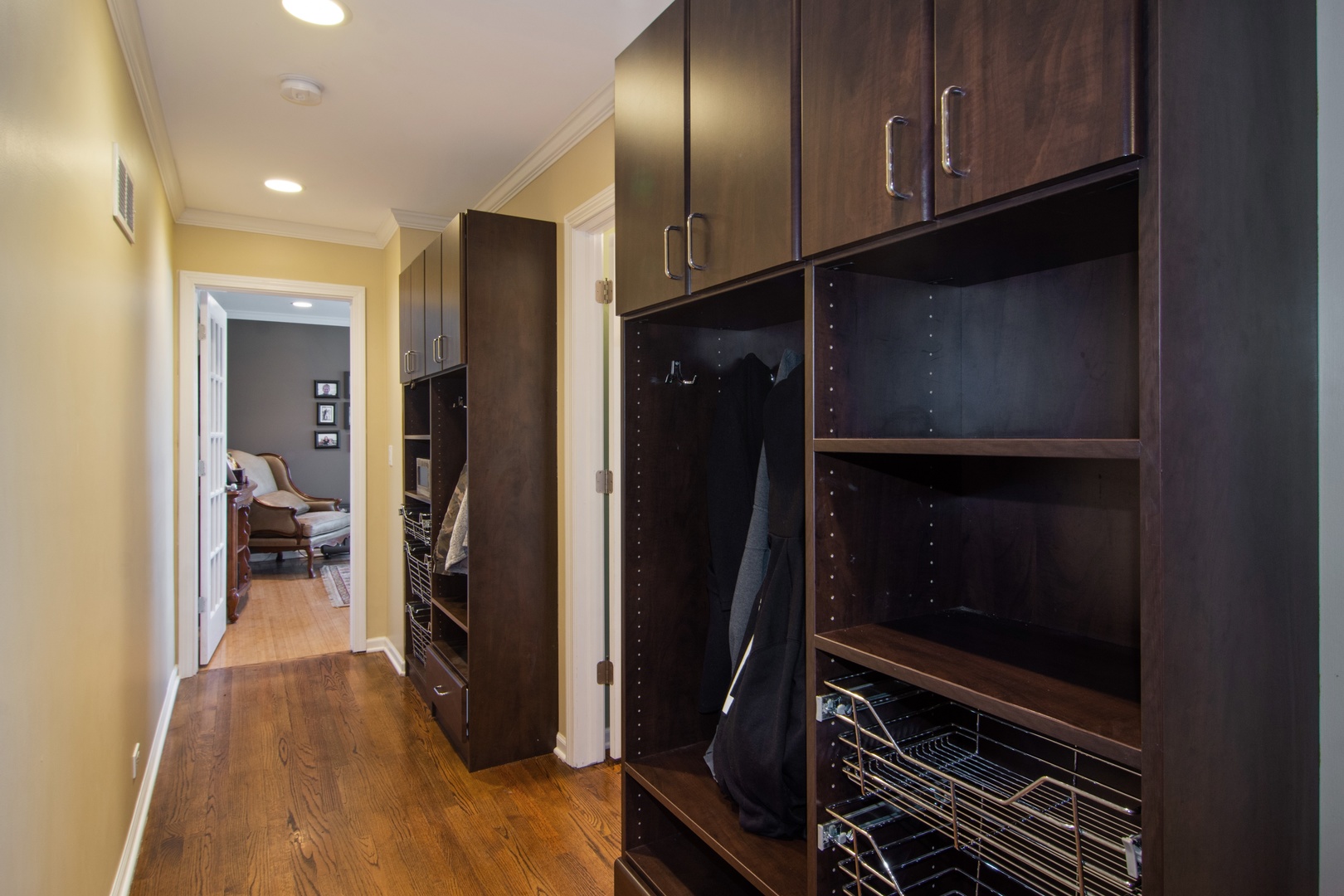 2540 Shannon Road Northbrook, IL 60062 - Photo 12 of 32 a kitchen with a refrigerator and a stove top oven